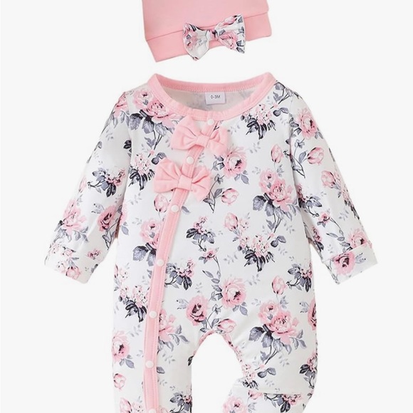 ioglrie PREMIE Baby Girl Long Sleeve Romper Sleeper bodysuit. Pink rose floral. - Picture 2 of 2